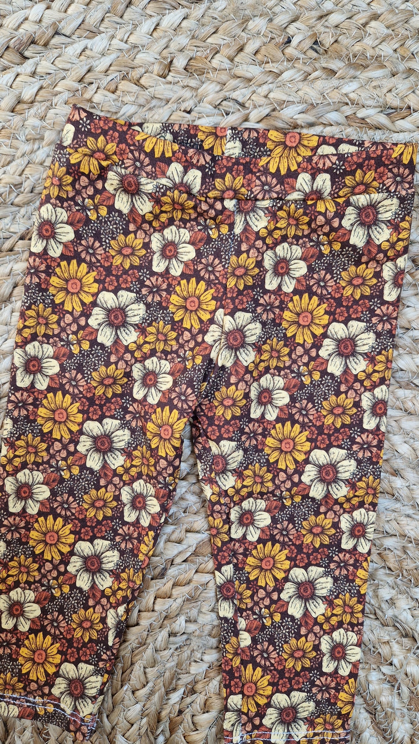 ♡ Orange and brown flowers