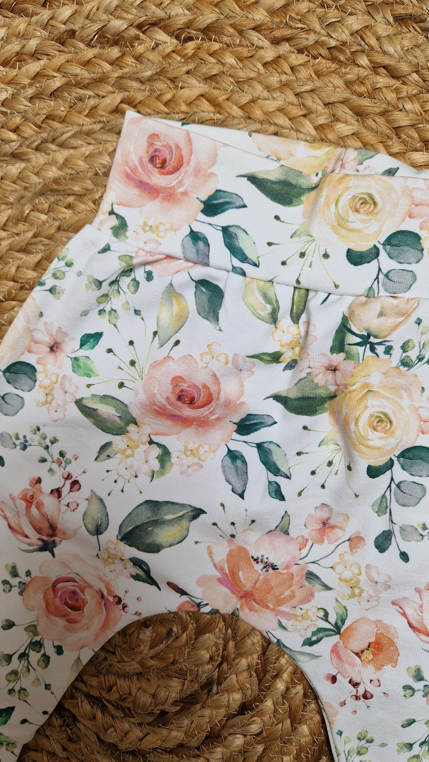 < Flowers