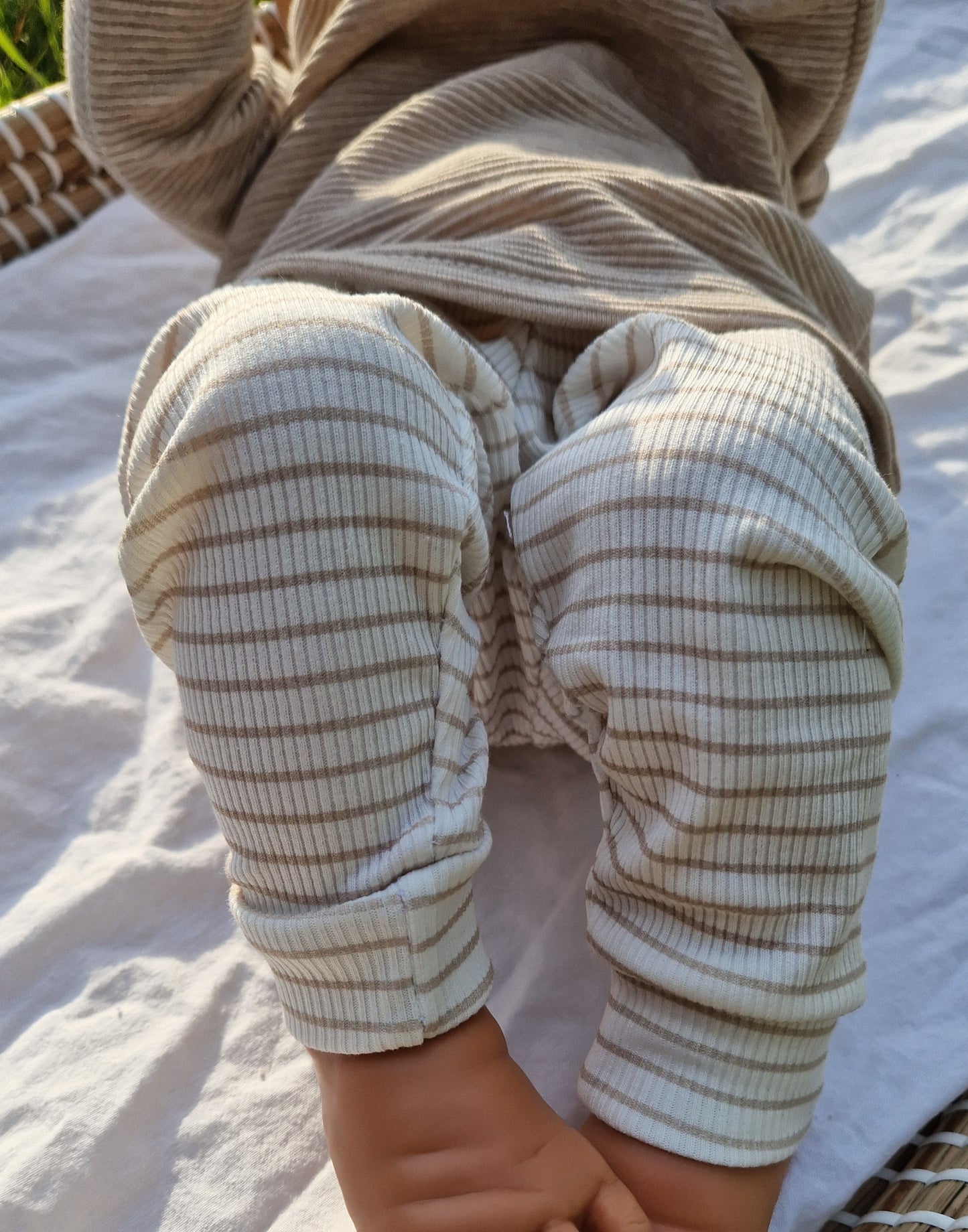 ■ Beige rib gestreept