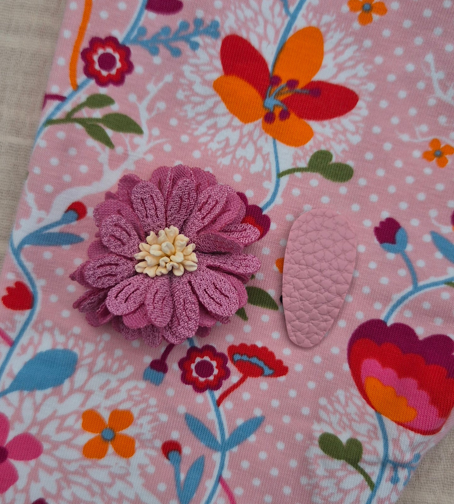 ■ Roze babybroekje met Bloemenprint