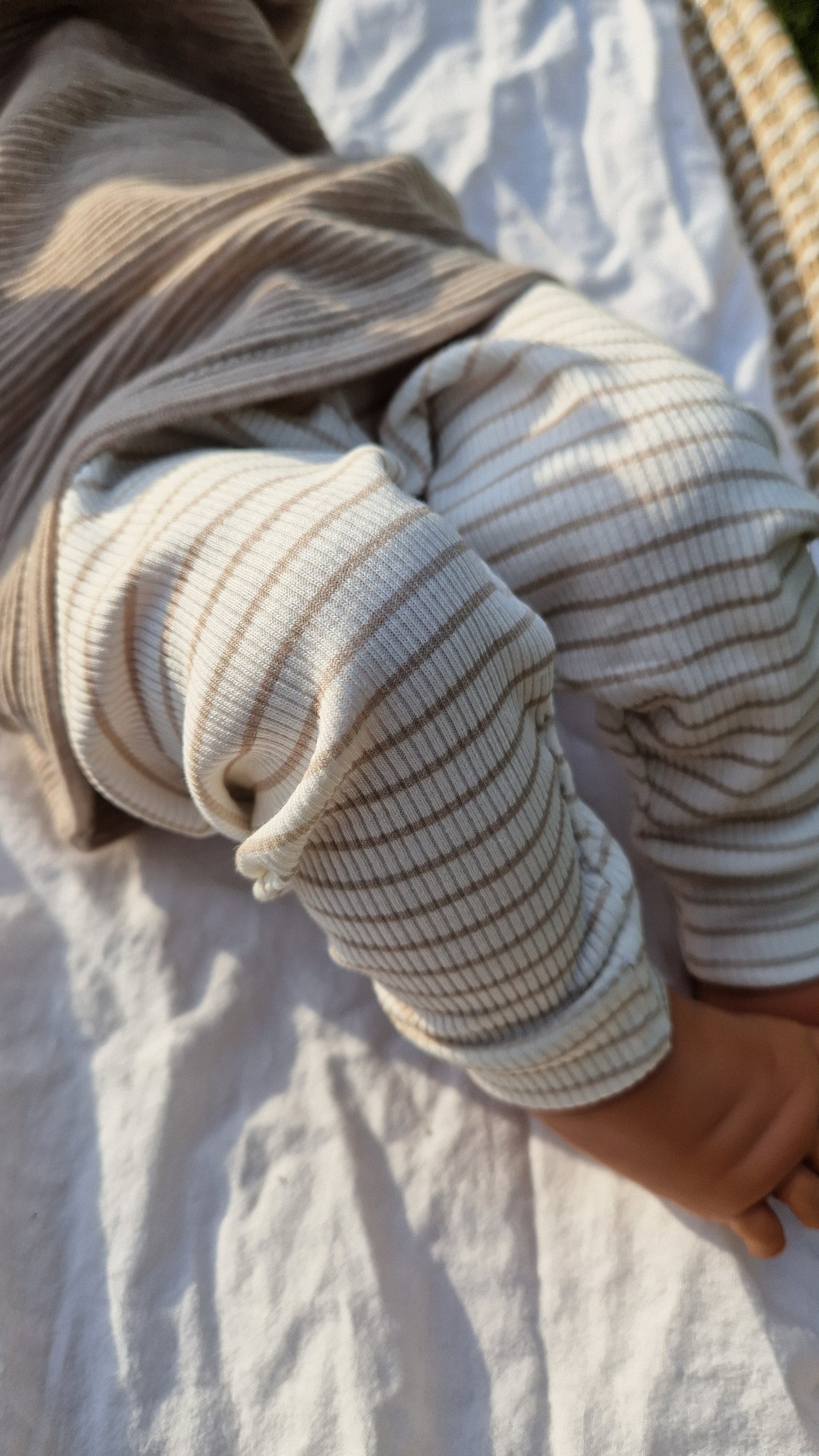 ■ Beige rib gestreept