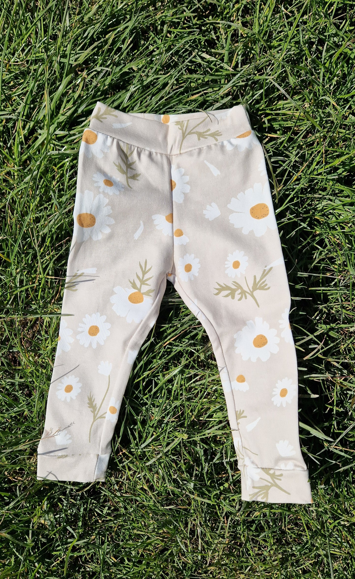 ♡ Madeliefjes beige