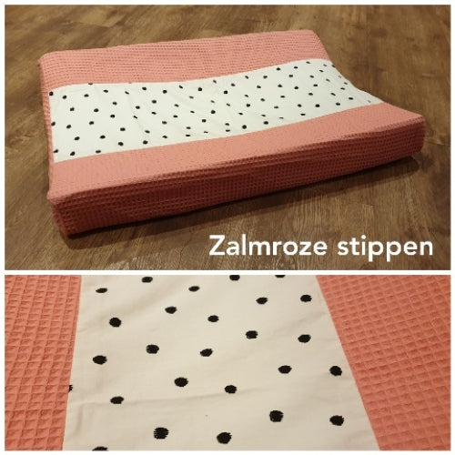 ¤ Aankleedkussenhoes Stippen