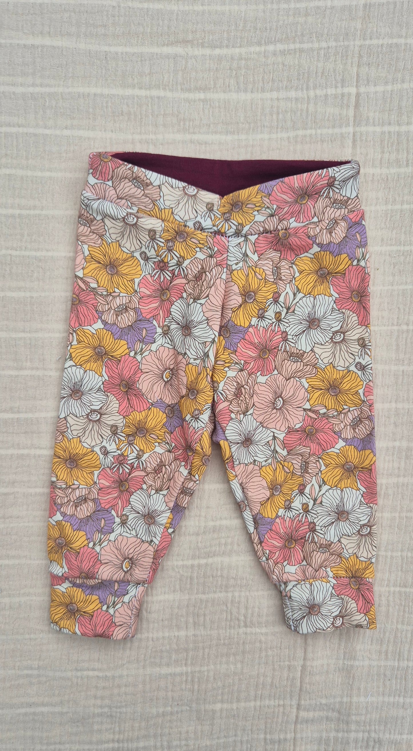 ■ Babybroekje Bloemenpracht