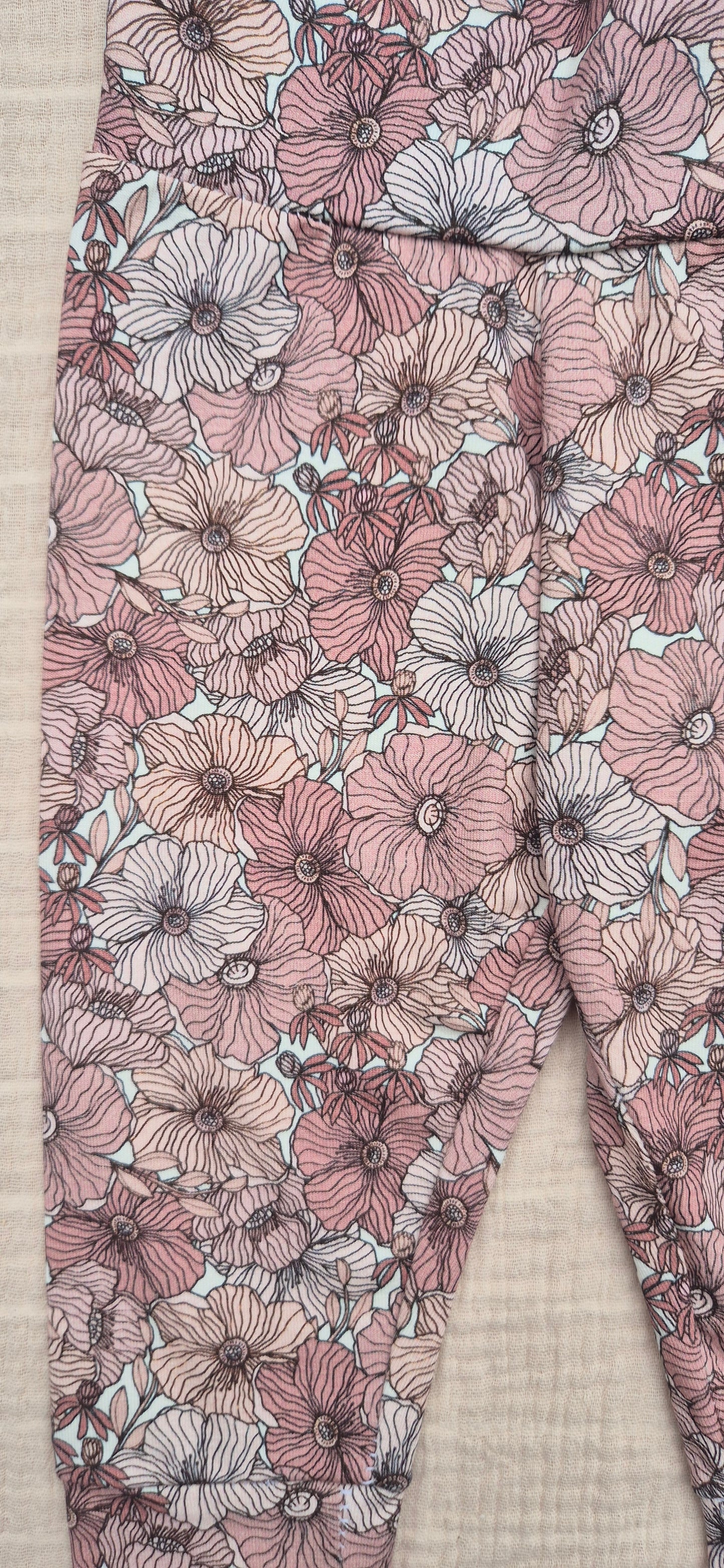 ■ Babybroekje Nude bloemen
