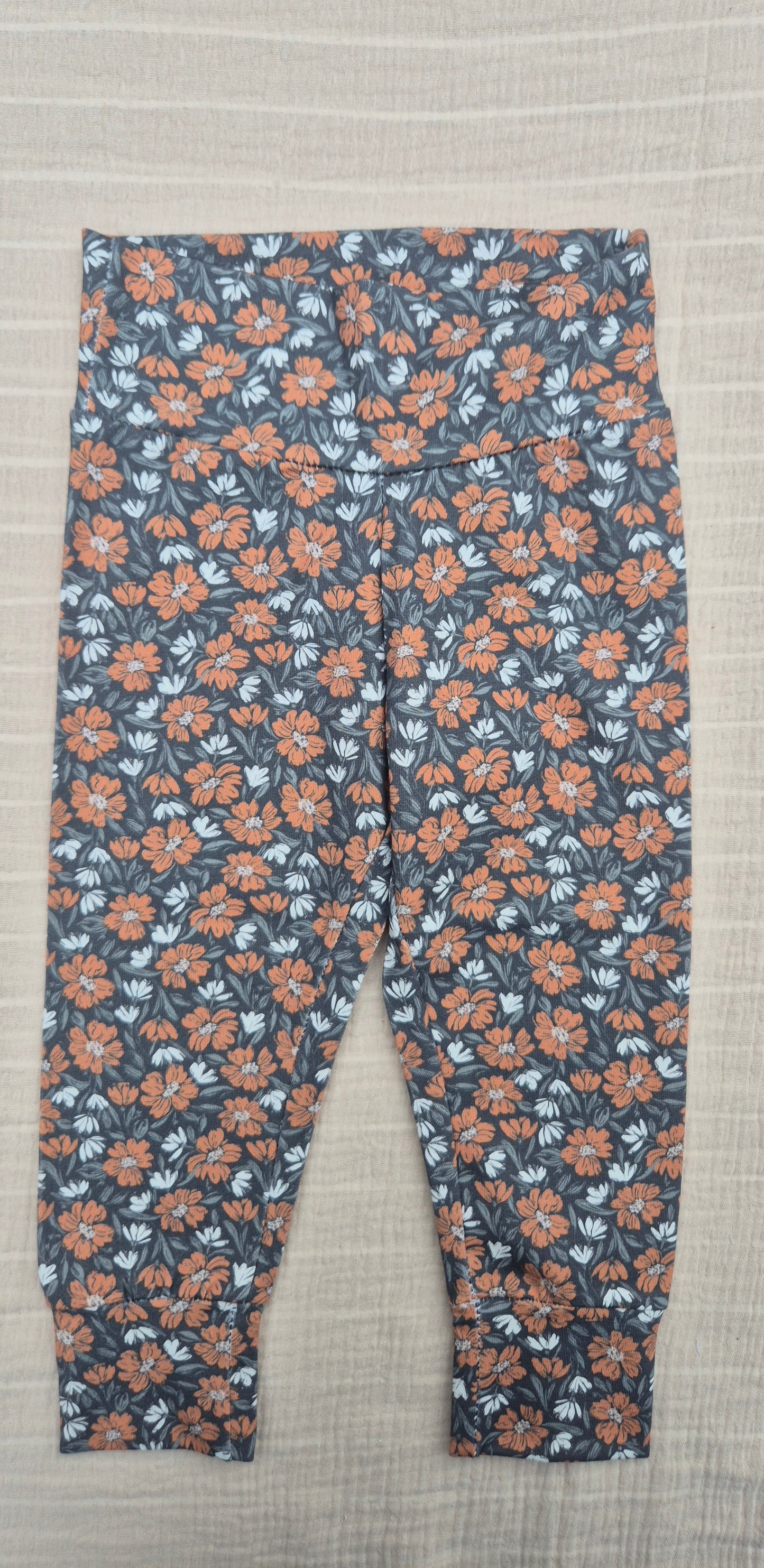 ■ Veld met bloemen - babybroekje